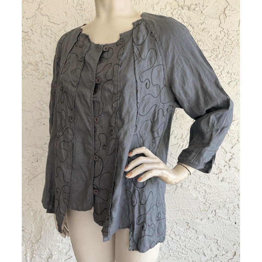 PEACOCK WAYS  Linen Blend Top Gray Embroidered Blouse Art to Wear Size M
